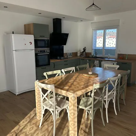 Maison Chaleureuse Proche 7 Personnes Maximum